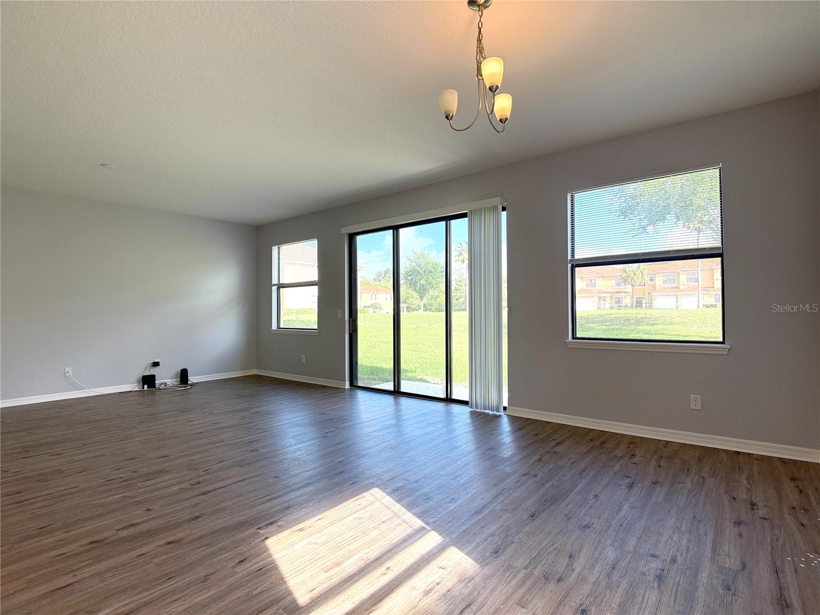 Image 13 of 48 For 1282 Clove Dr