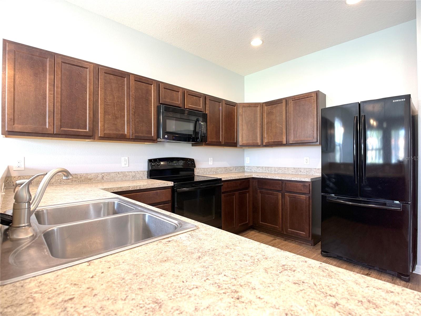 Image 6 of 48 For 1282 Clove Dr