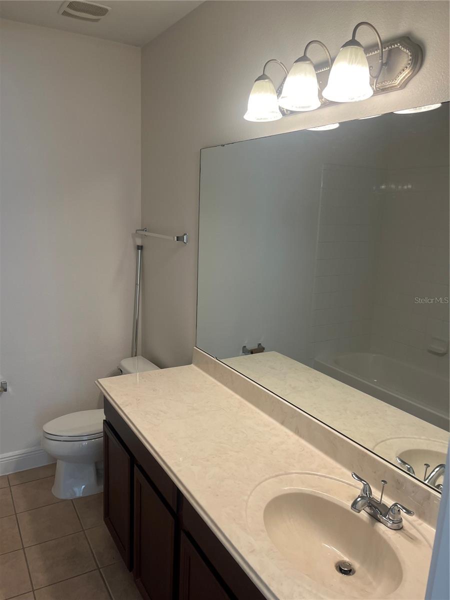 Image 15 of 18 For 228 Westyn Bay Boulevard