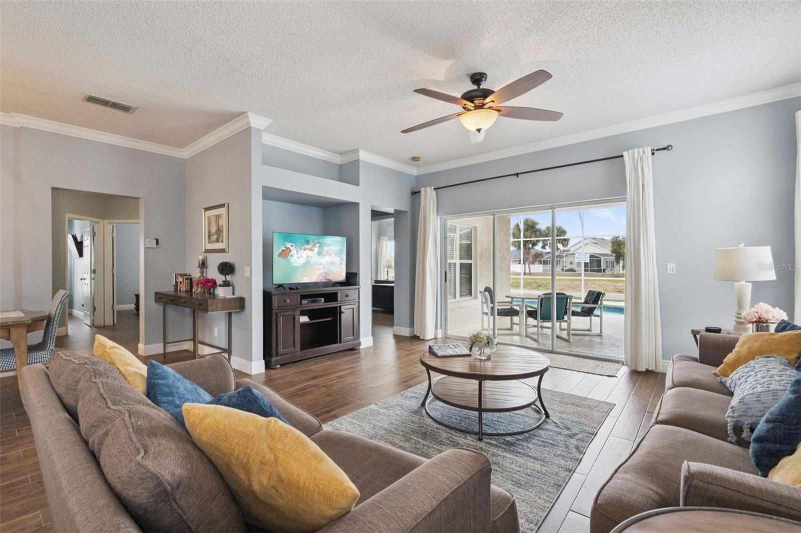 Image 19 of 59 For 540 Jaybee Avenue