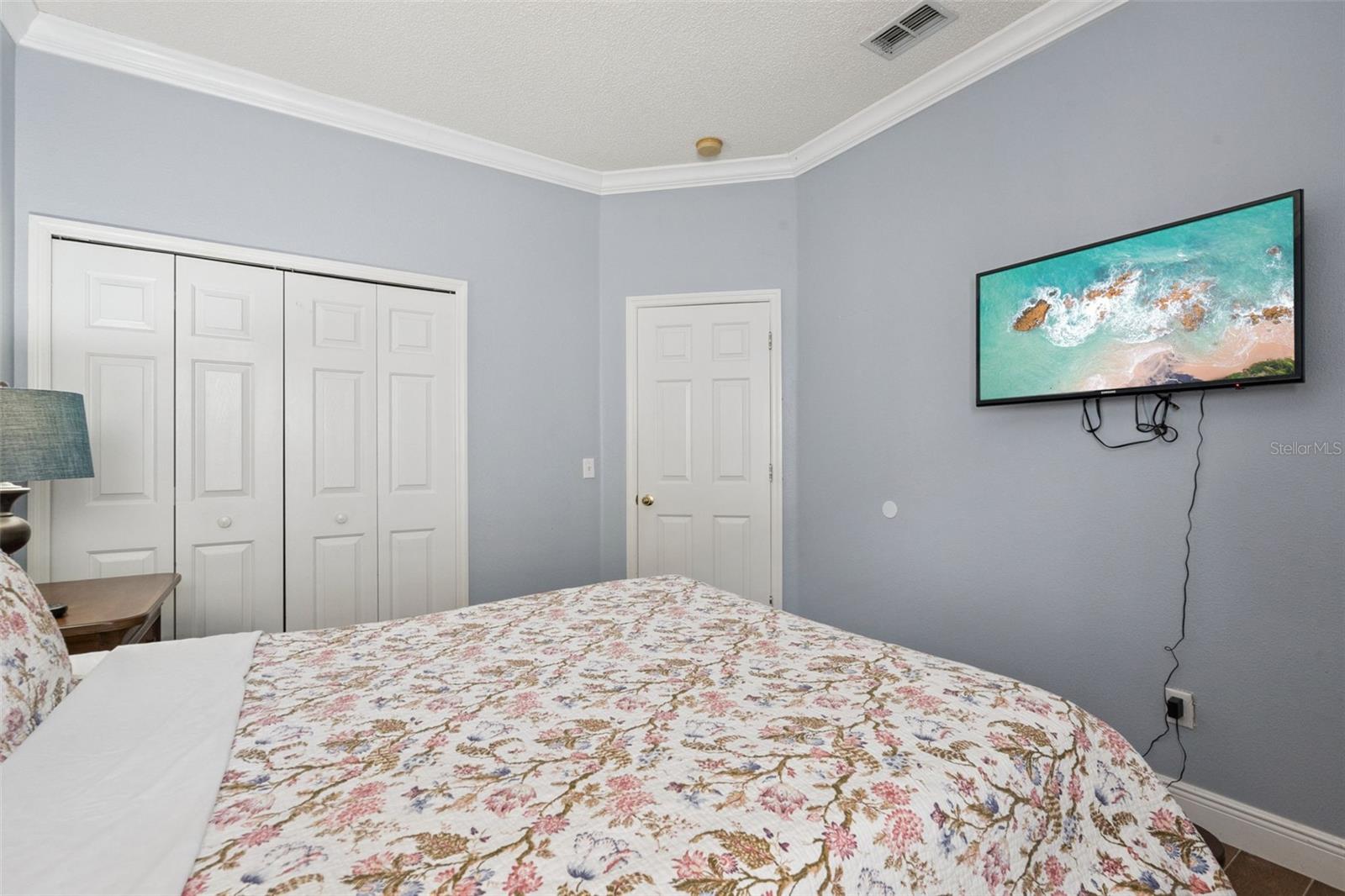 Image 28 of 59 For 540 Jaybee Avenue