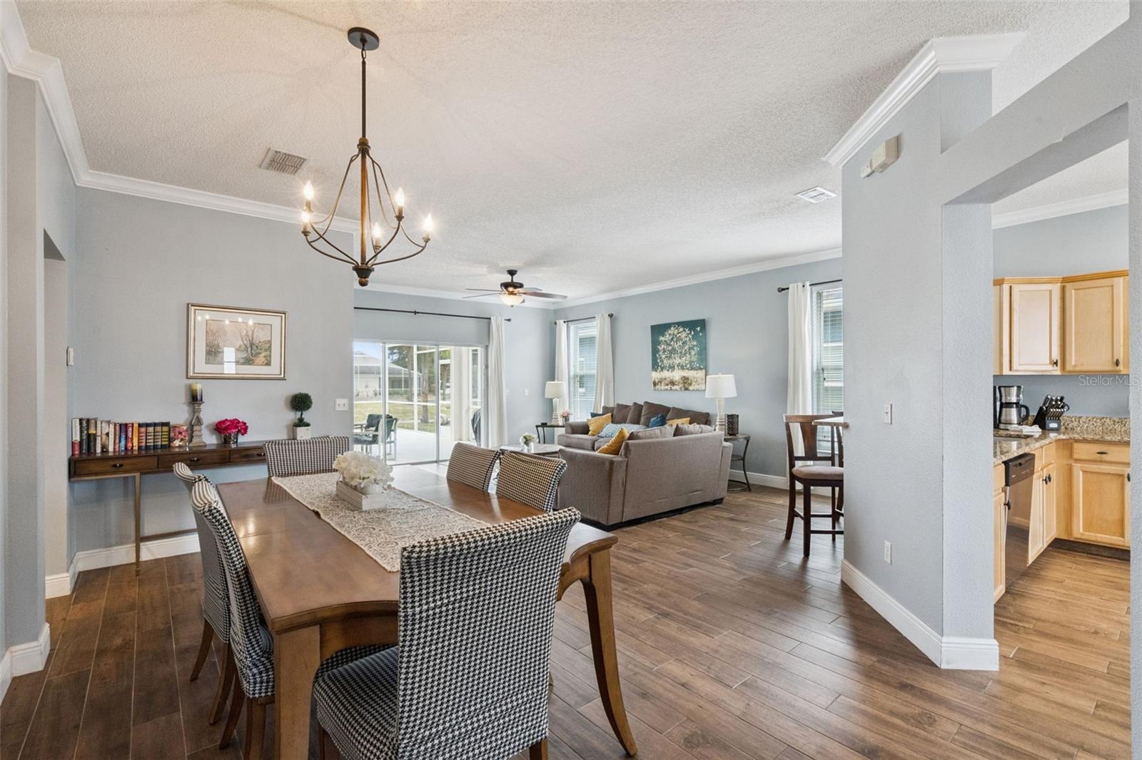 Image 6 of 59 For 540 Jaybee Avenue