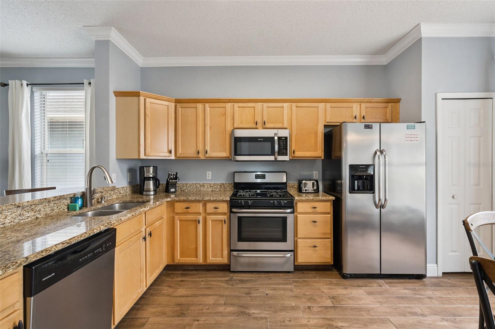 Image 7 of 59 For 540 Jaybee Avenue