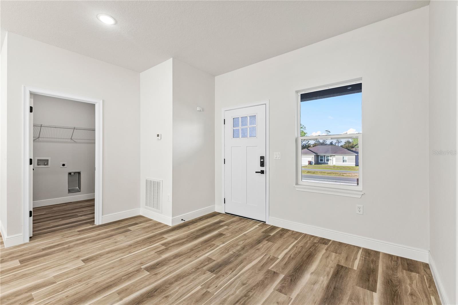 Image 4 of 29 For 8273 Downer Way