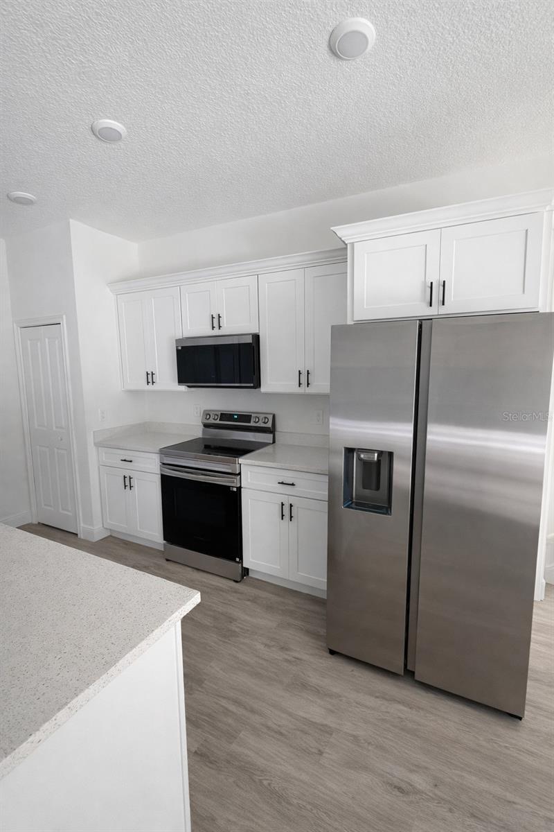 Image 8 of 29 For 8273 Downer Way