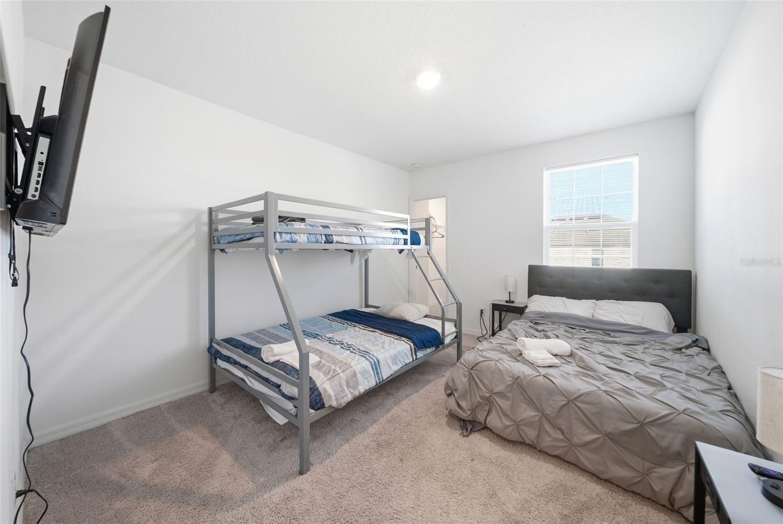 Image 15 of 20 For 2058 Derwent Drive