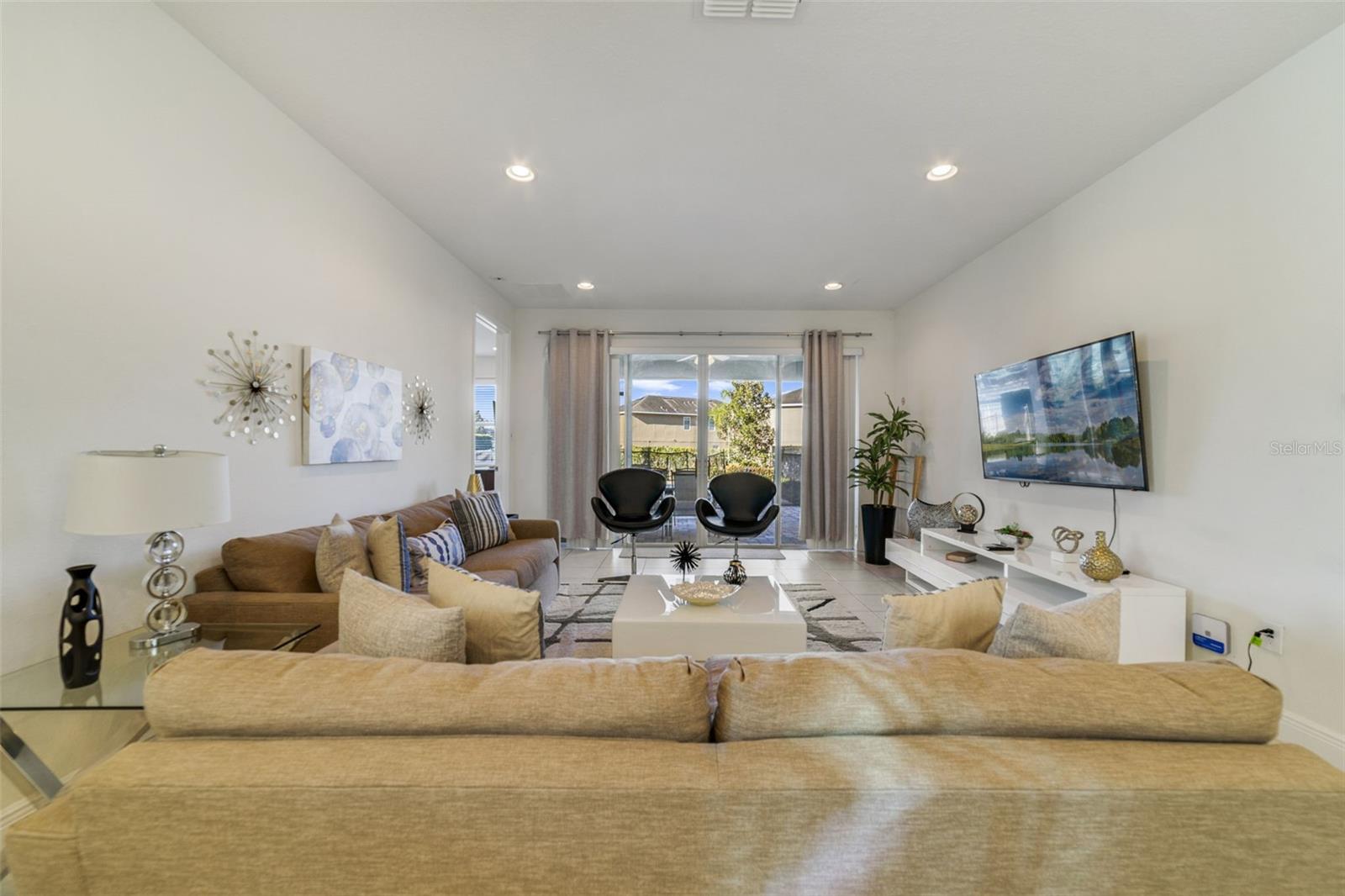 Image 15 of 49 For 180 Minton Loop