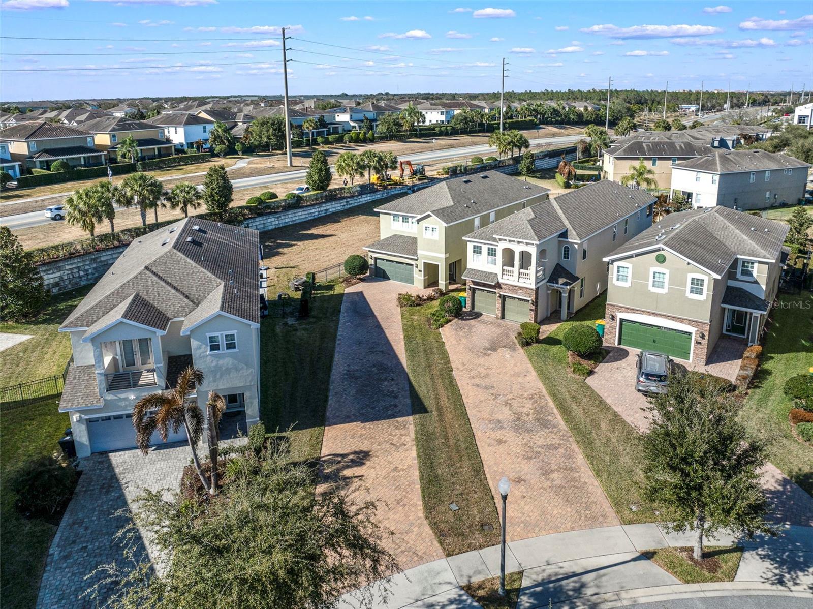 Image 2 of 49 For 180 Minton Loop