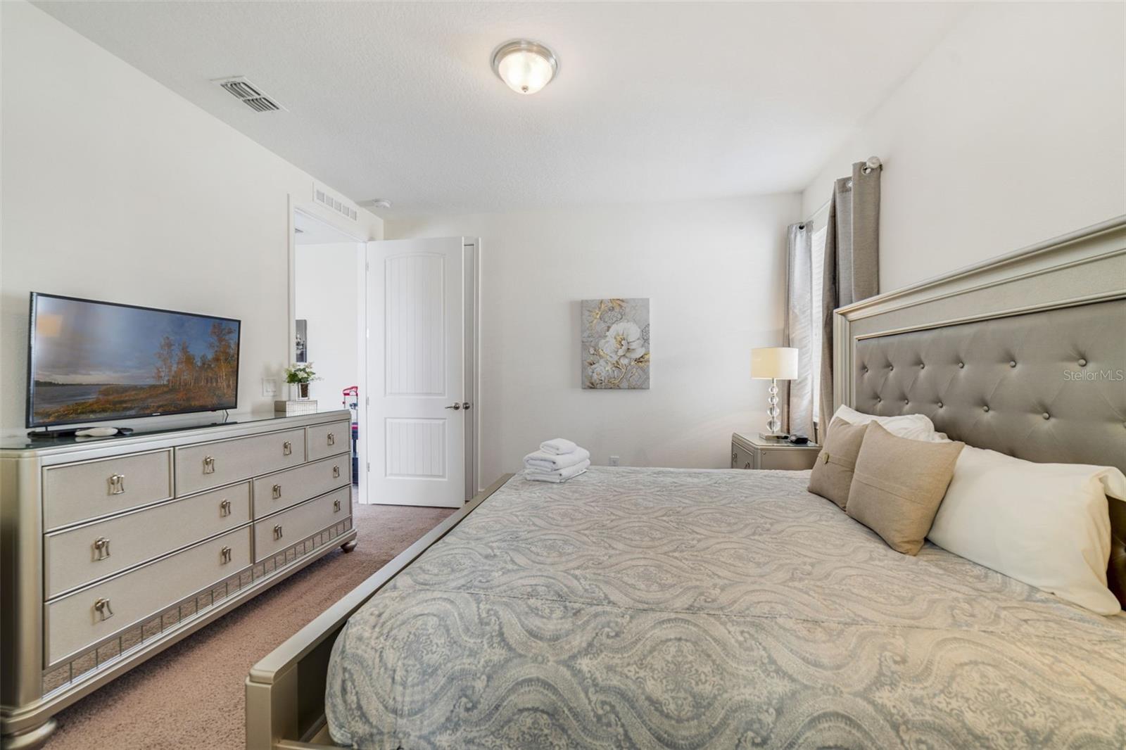 Image 22 of 49 For 180 Minton Loop