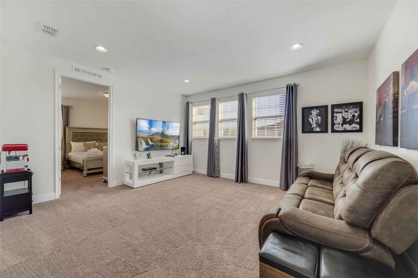 Image 26 of 49 For 180 Minton Loop