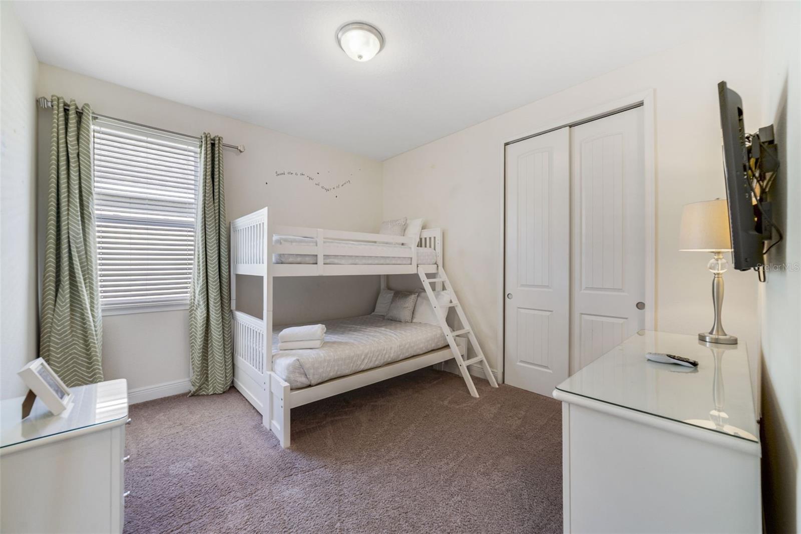 Image 27 of 49 For 180 Minton Loop