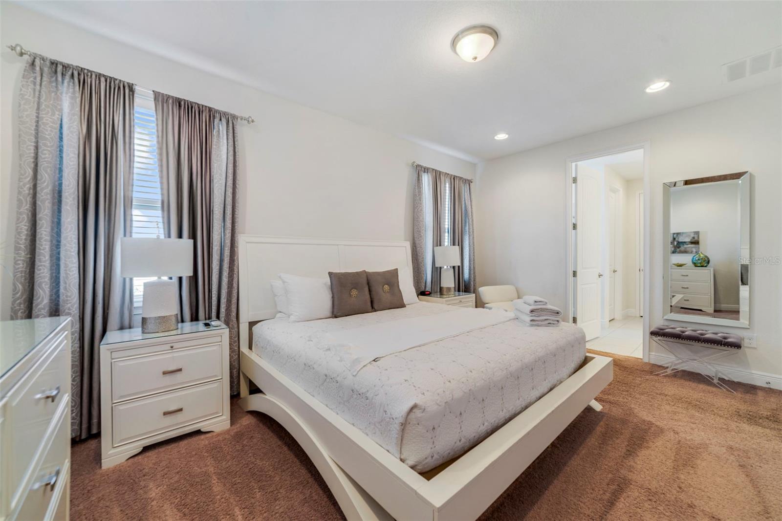 Image 37 of 49 For 180 Minton Loop