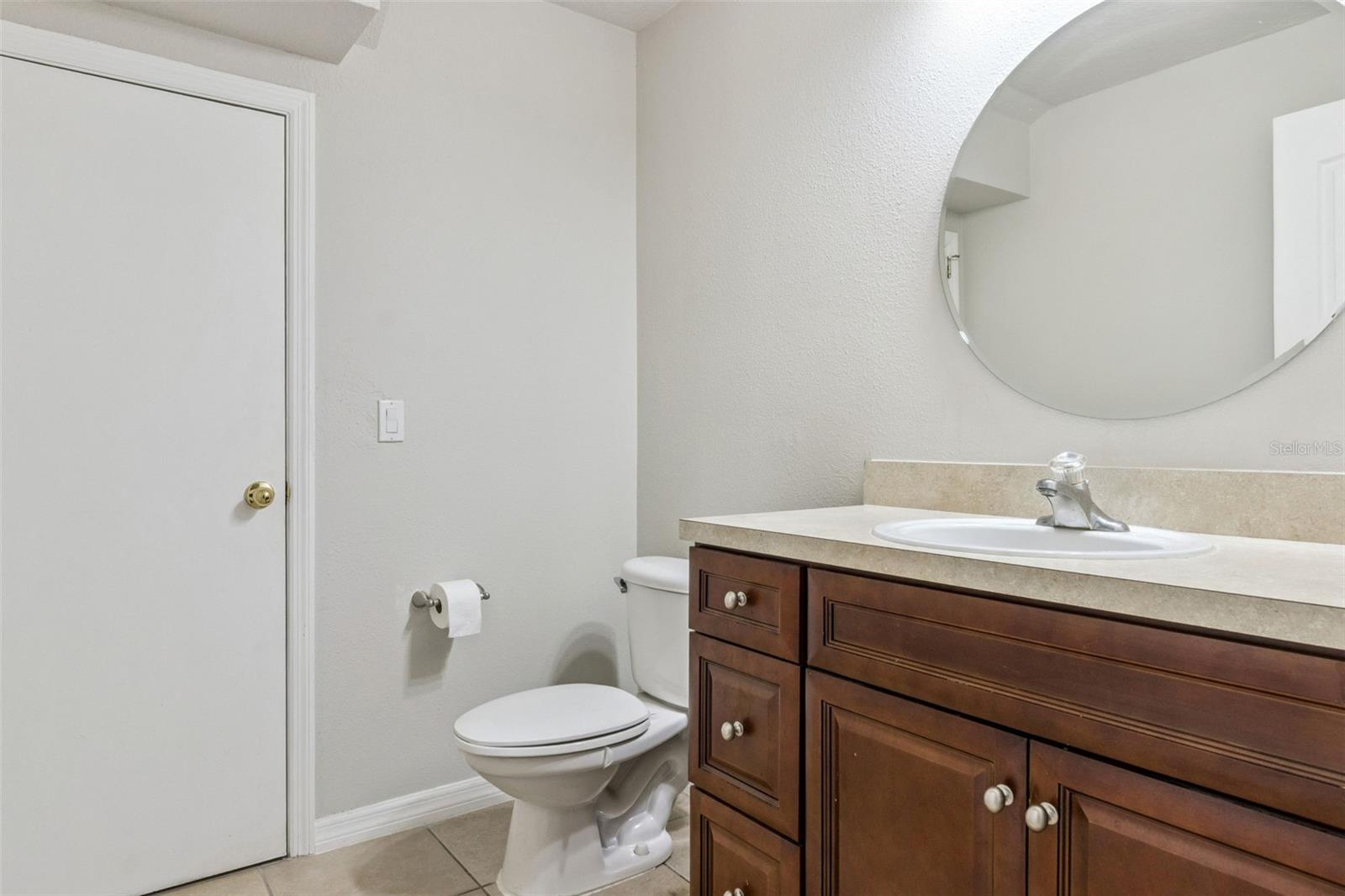 Image 5 of 18 For 1947 Estancia Circle 8c