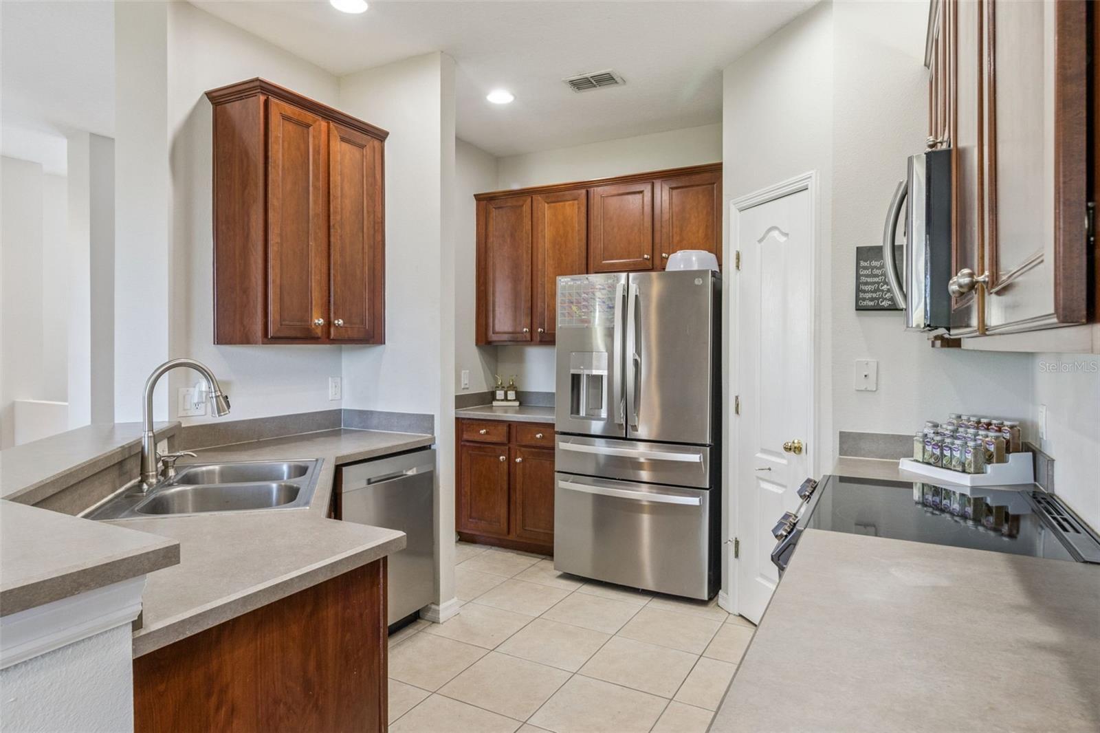 Image 9 of 18 For 1947 Estancia Circle 8c