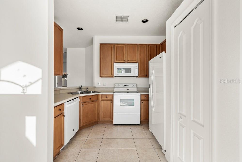 Image 5 of 37 For 7813 Riffle Lane