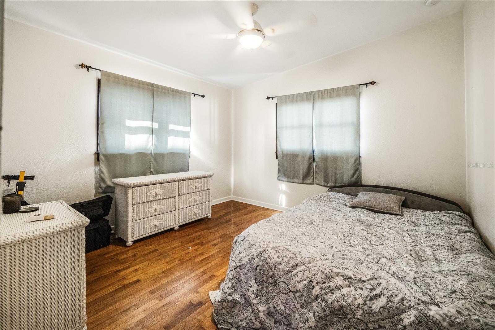 Image 14 of 29 For 1137 Oaks Boulevard