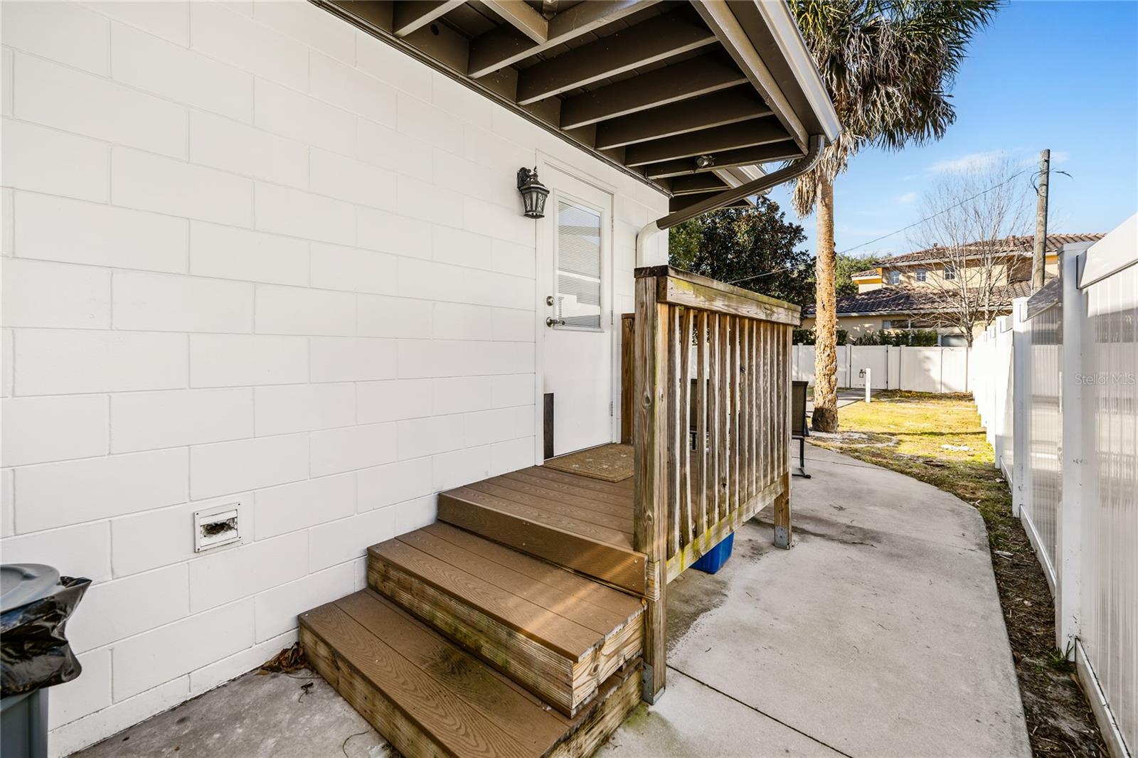 Image 17 of 29 For 1137 Oaks Boulevard