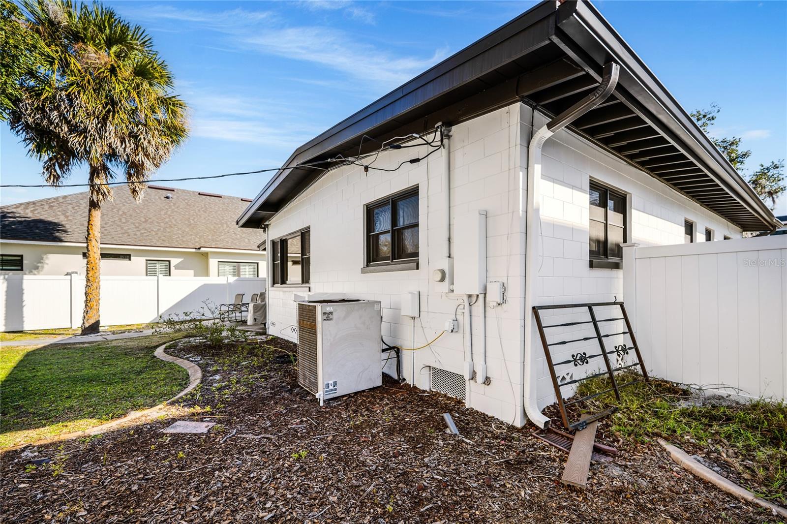 Image 24 of 29 For 1137 Oaks Boulevard