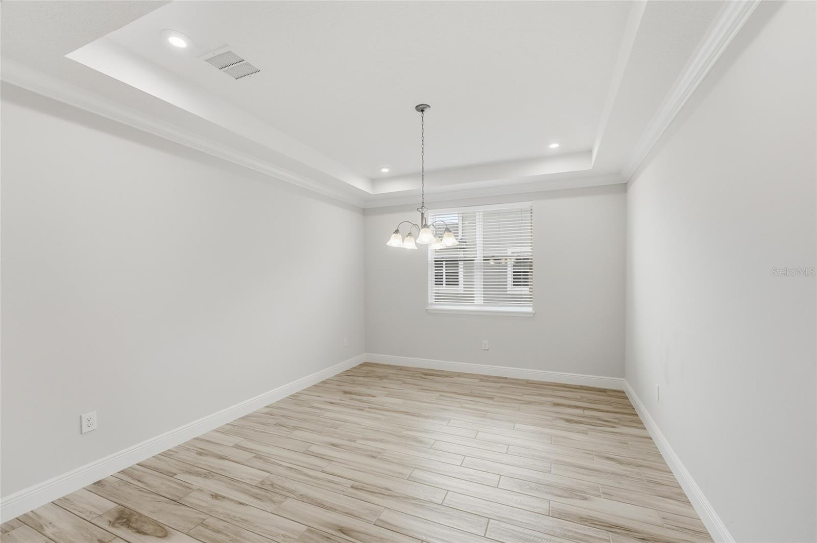 Image 17 of 45 For 17060 Wingspread Loop