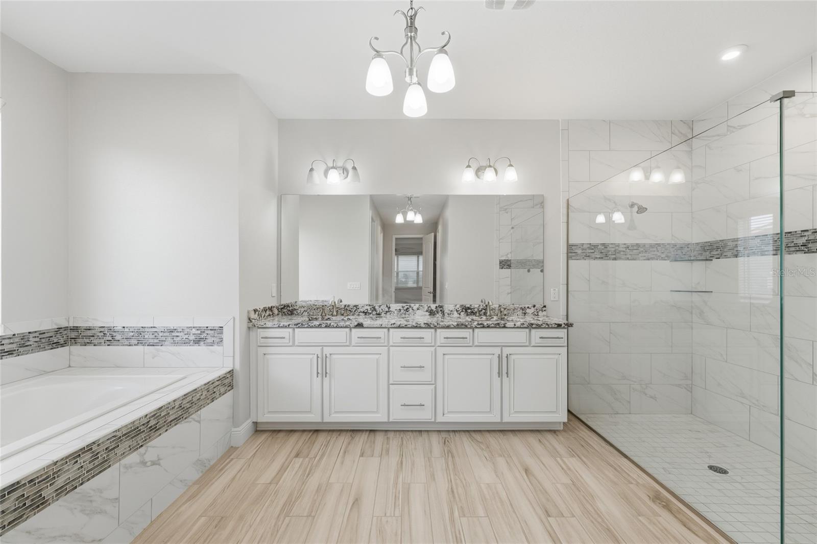 Image 20 of 45 For 17060 Wingspread Loop