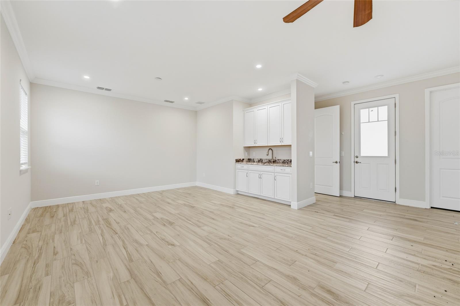 Image 24 of 45 For 17060 Wingspread Loop