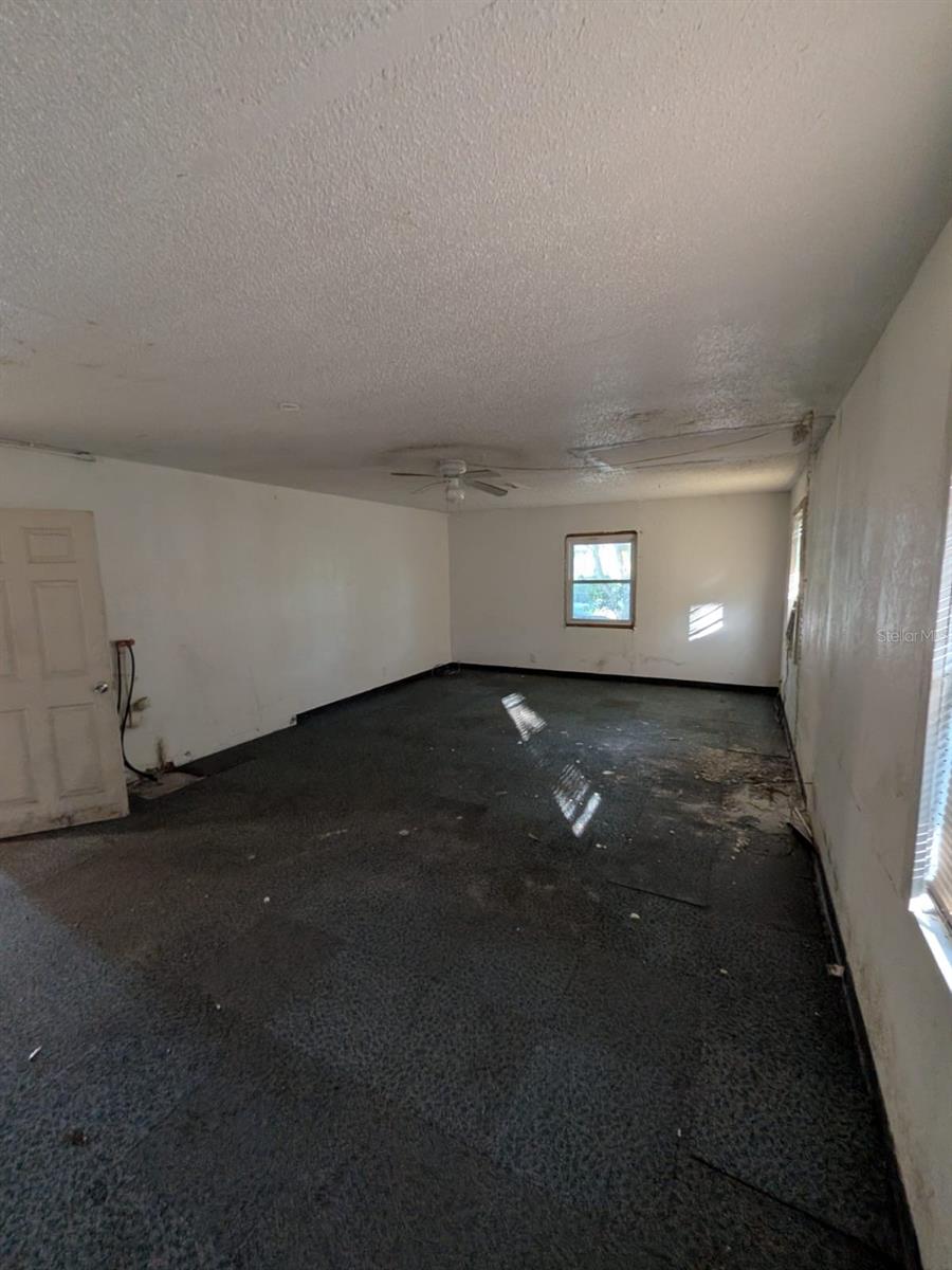 Image 8 of 9 For 545 Easy Street