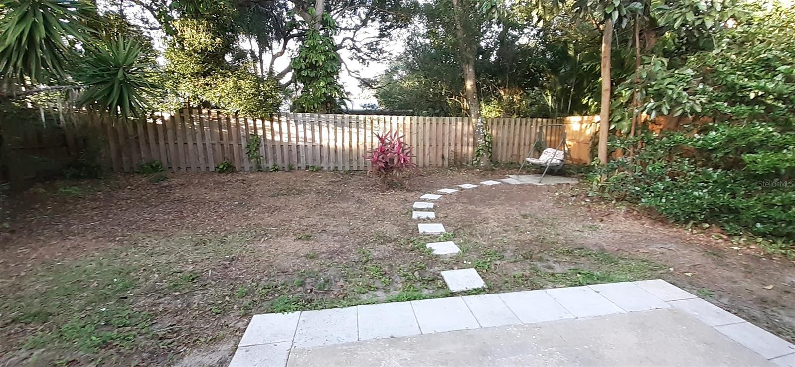 Image 11 of 13 For 1429 Lake Highland Drive 1431