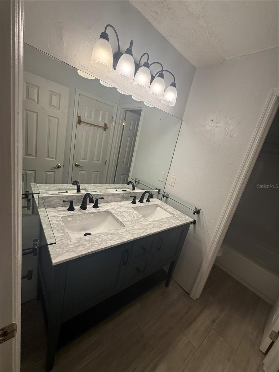 Image 16 of 19 For 3355 River View Way 42