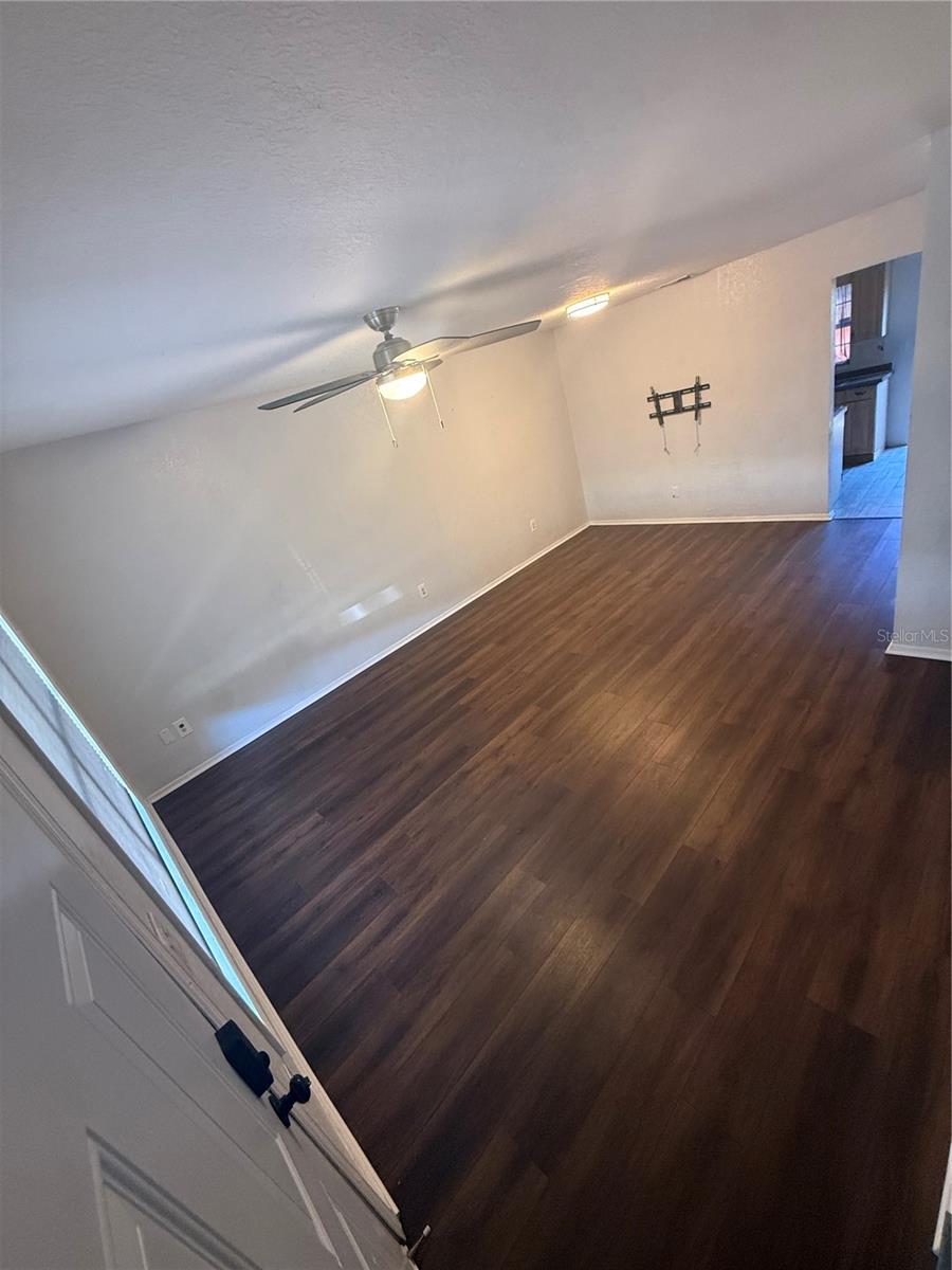 Image 4 of 19 For 3355 River View Way 42