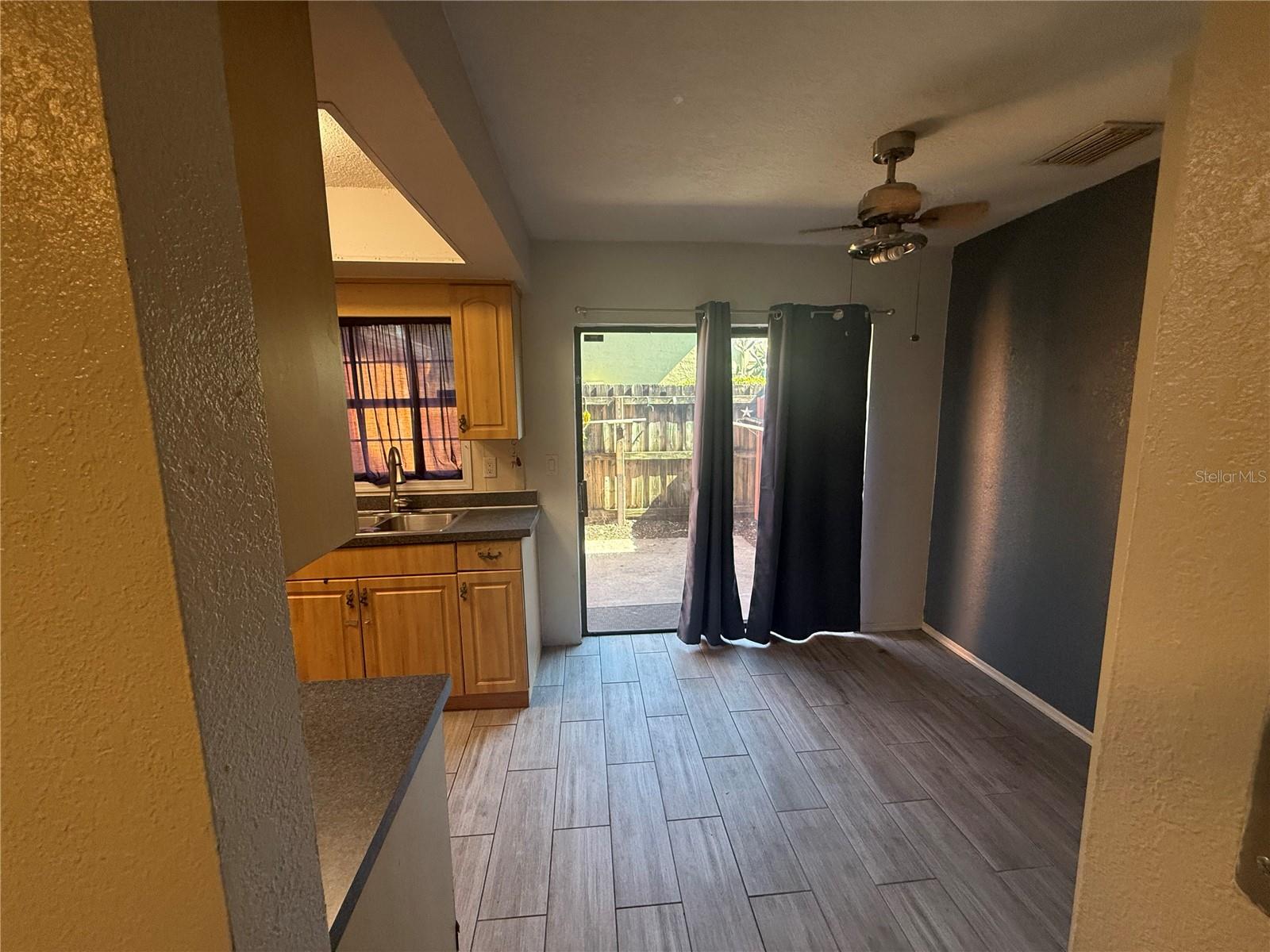 Image 5 of 19 For 3355 River View Way 42