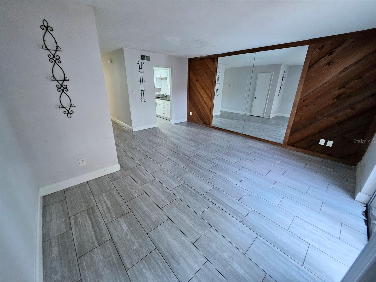 Image 26 of 52 For 4825 Lighthouse Circle Ge