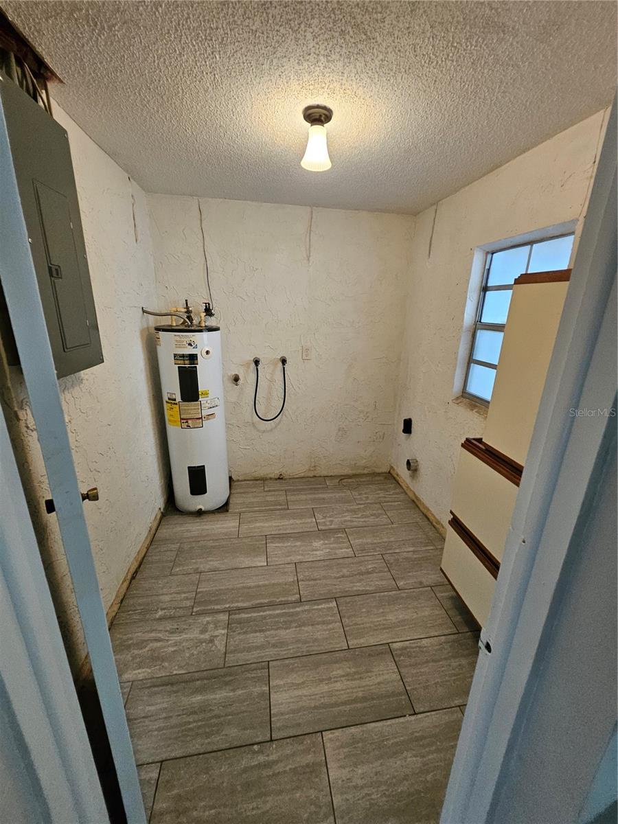 Image 30 of 52 For 4825 Lighthouse Circle Ge