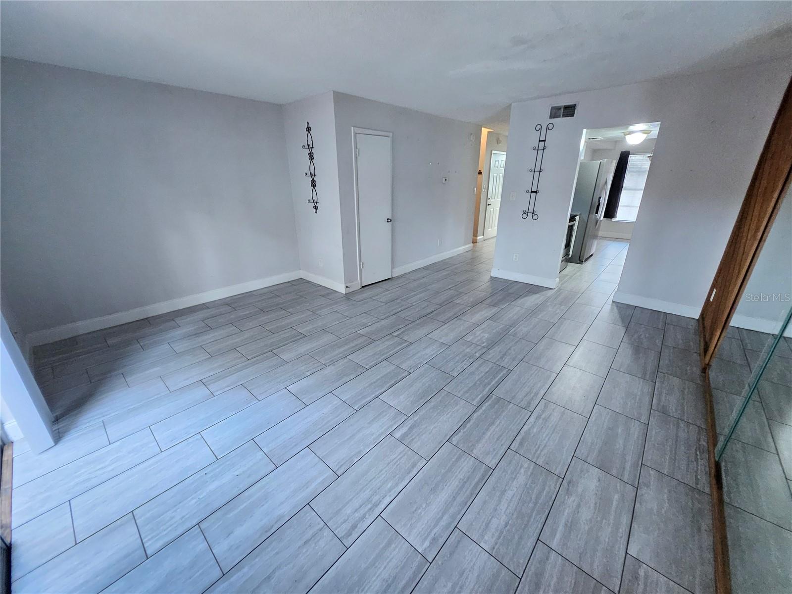 Image 6 of 52 For 4825 Lighthouse Circle Ge