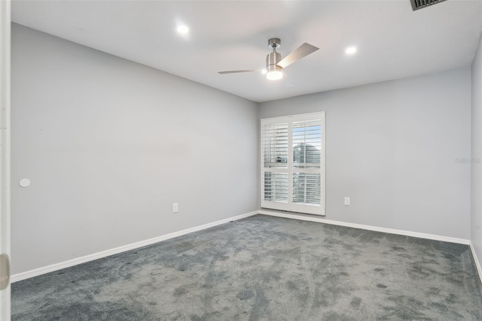 Image 20 of 28 For 602 Villa Circle 543