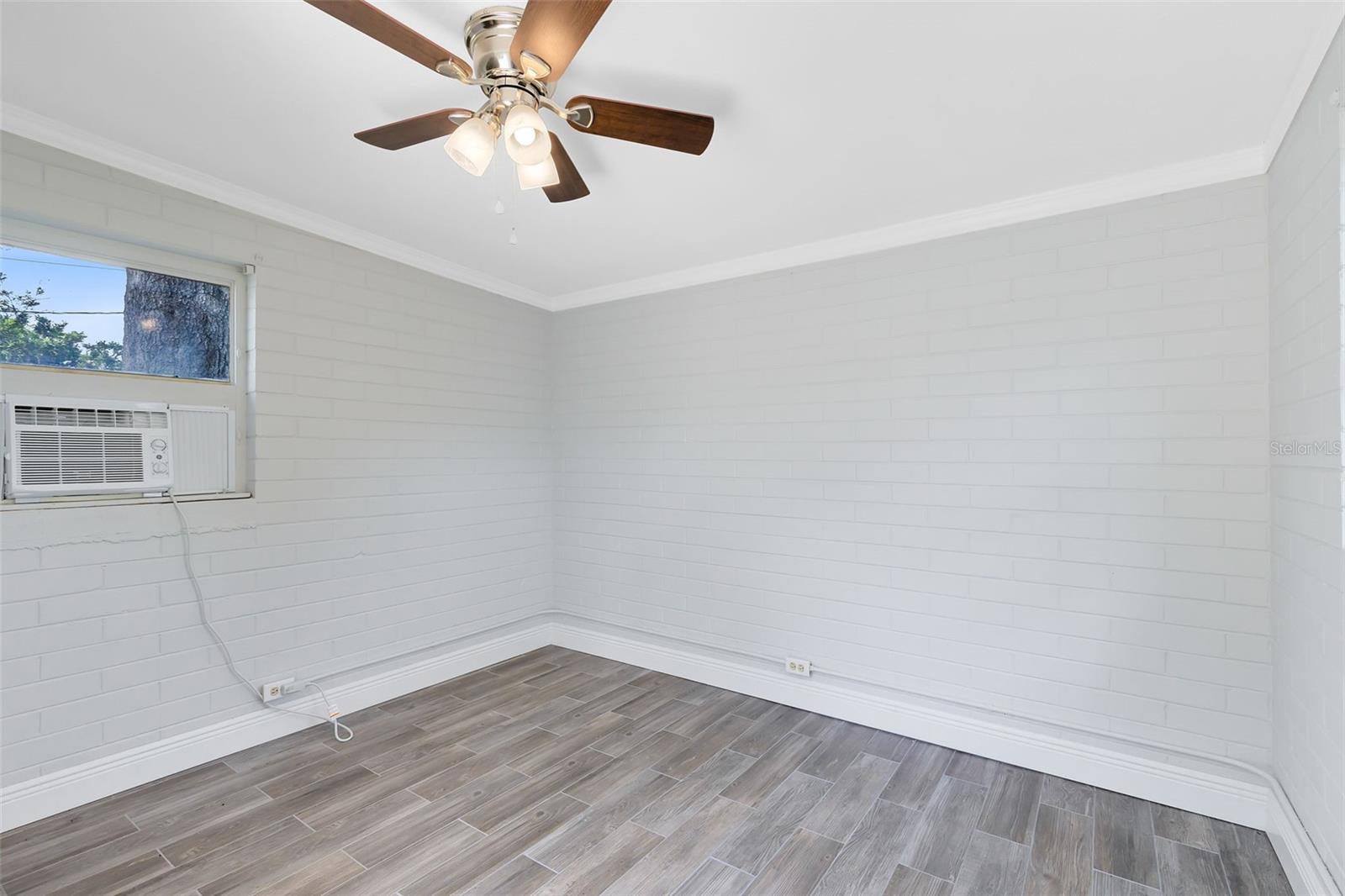 Image 17 of 52 For 35614 Cedar Lane