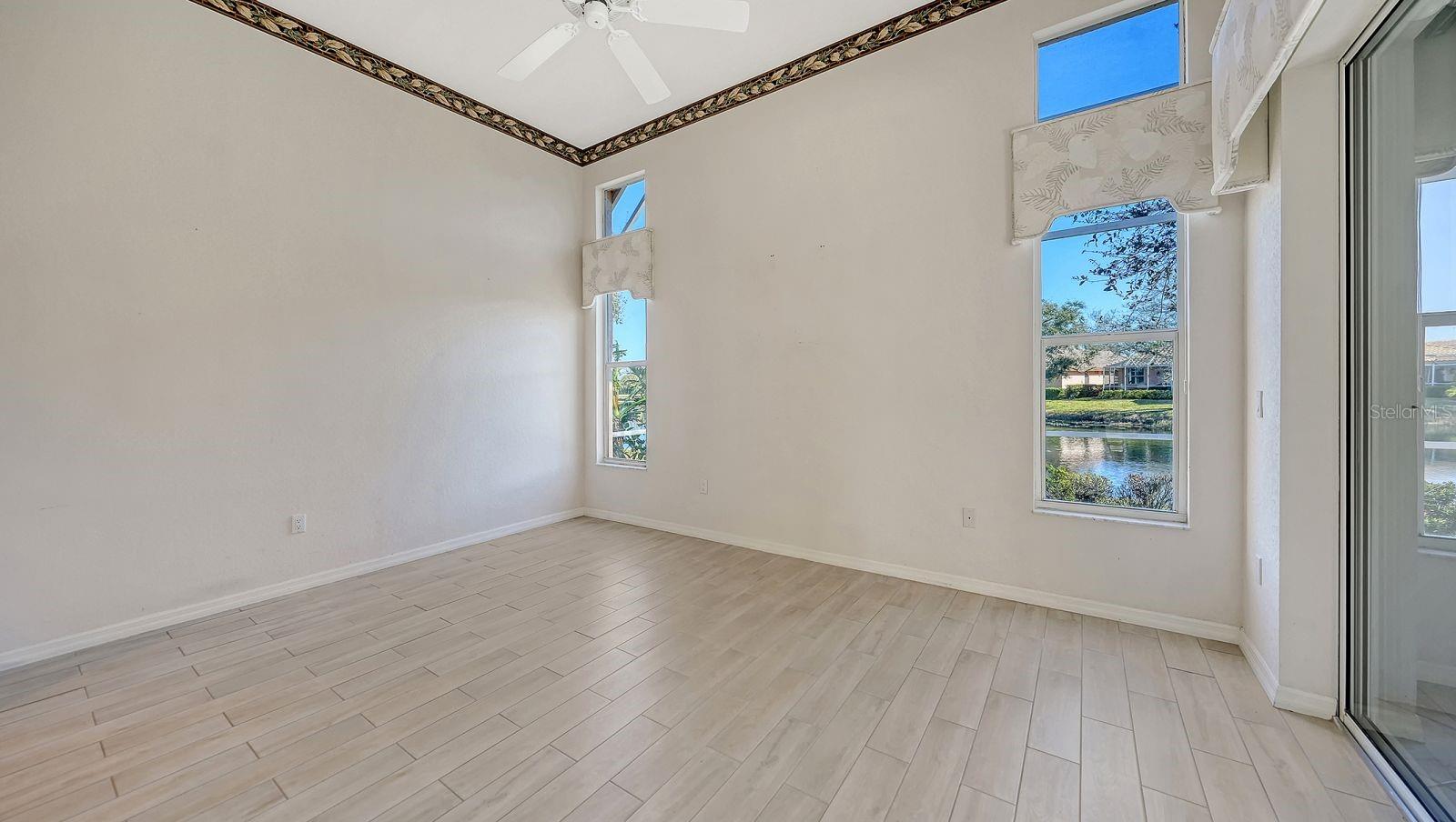 Image 16 of 42 For 3822 Alamanda Drive