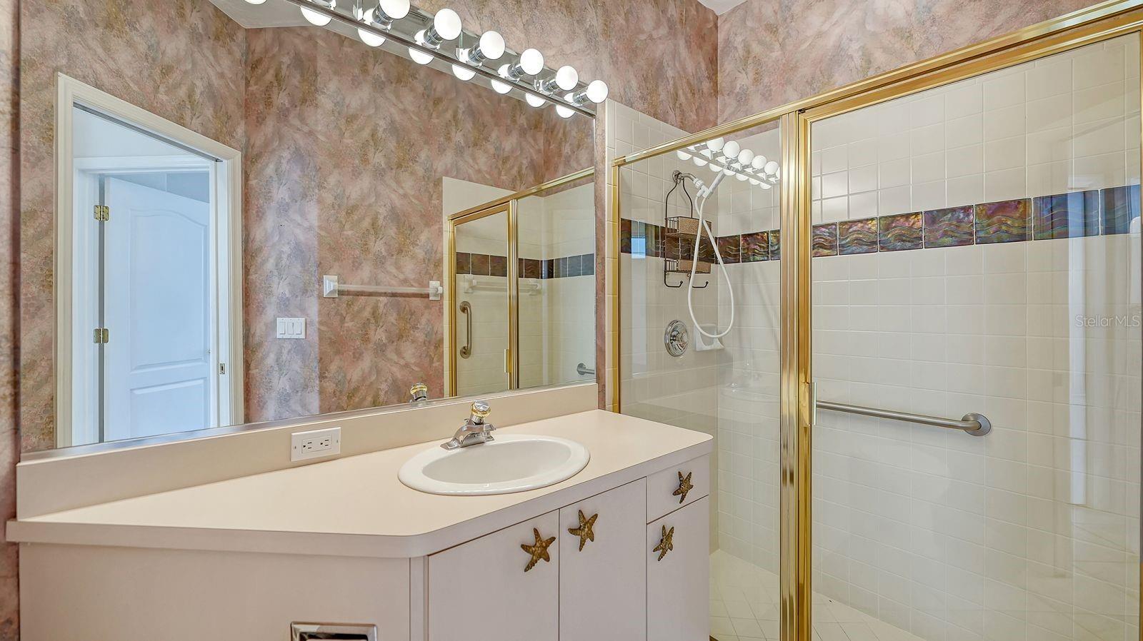 Image 20 of 42 For 3822 Alamanda Drive