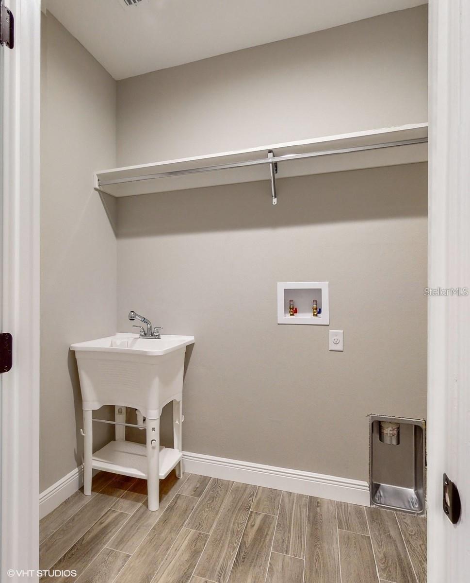 Image 20 of 23 For 643 Dominish Estates Dr