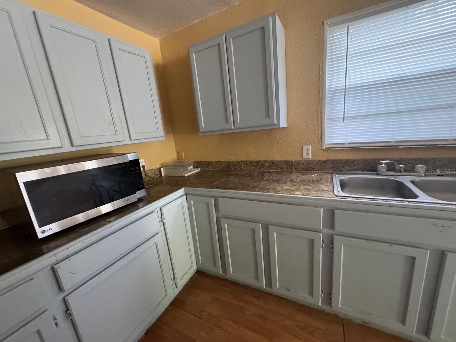 Image 10 of 13 For 140 12th Street