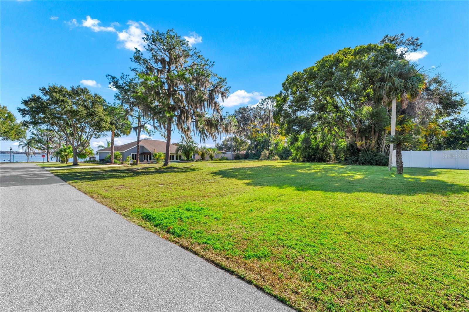 Image 3 of 23 For Xxxx E Holly Street