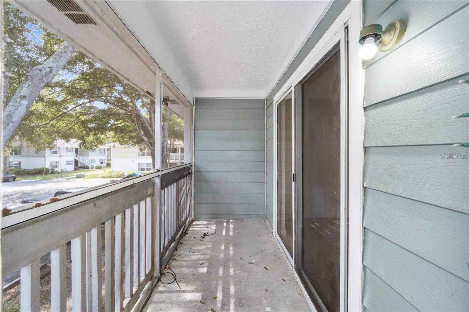 Image 21 of 27 For 8202 Fairways Circle B202