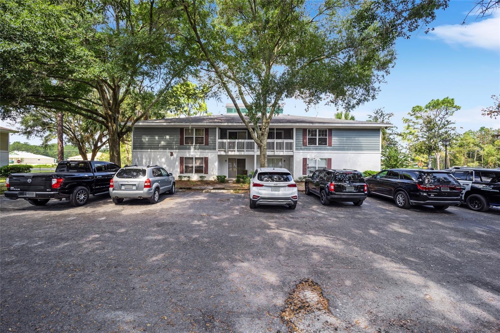 Image 22 of 27 For 8202 Fairways Circle B202