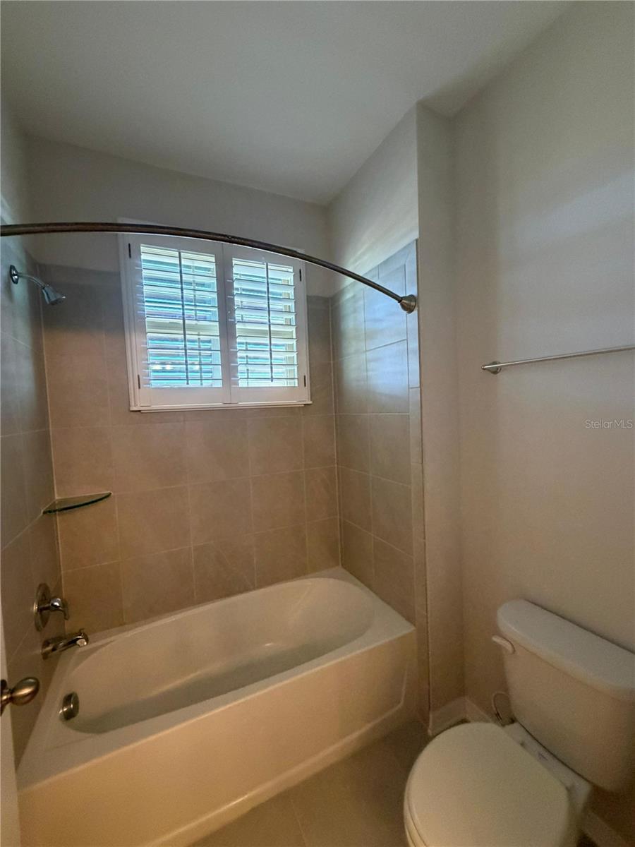 Image 12 of 29 For 13183 Woodford Street