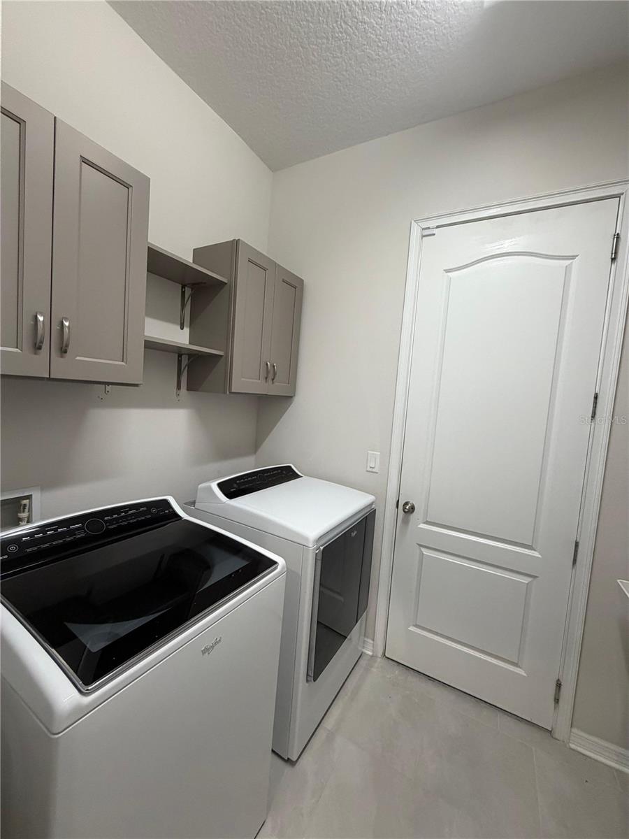 Image 16 of 29 For 13183 Woodford Street