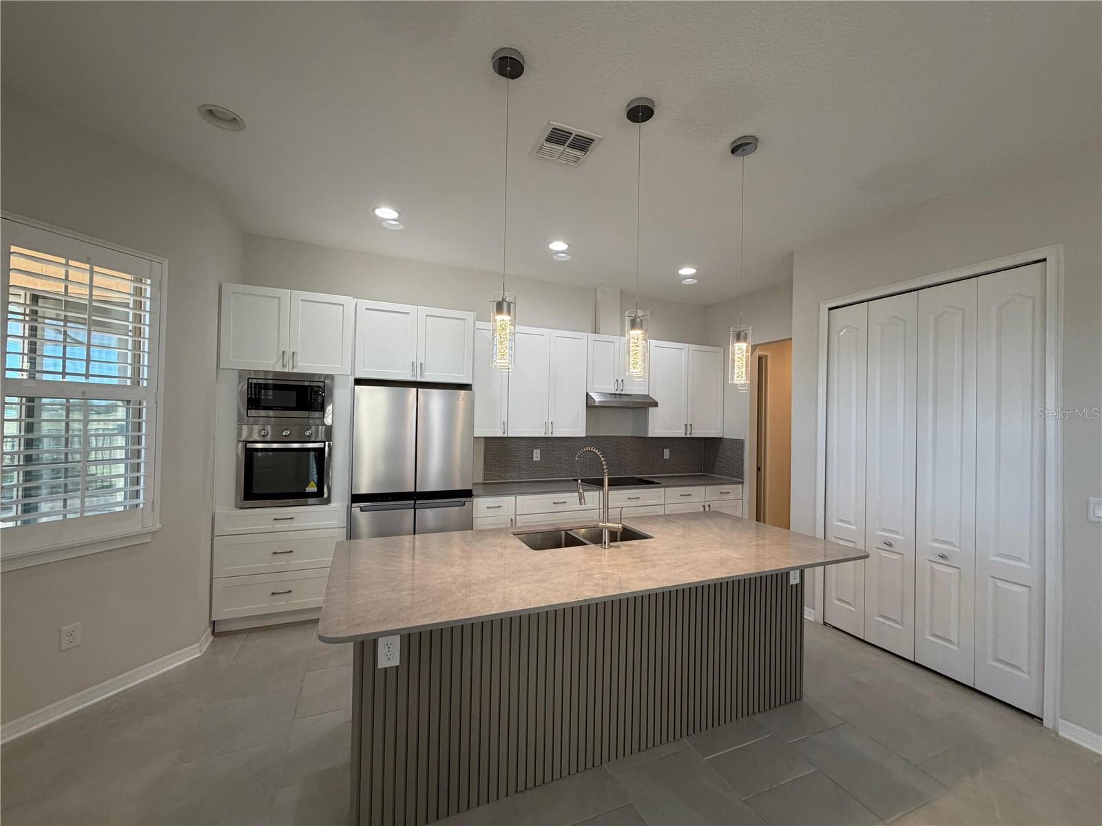 Image 4 of 29 For 13183 Woodford Street