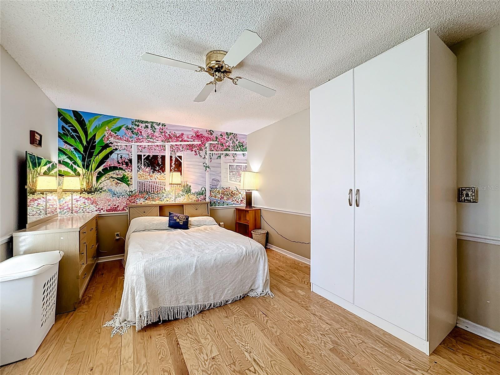 Image 20 of 57 For 281 Spring Valley Road