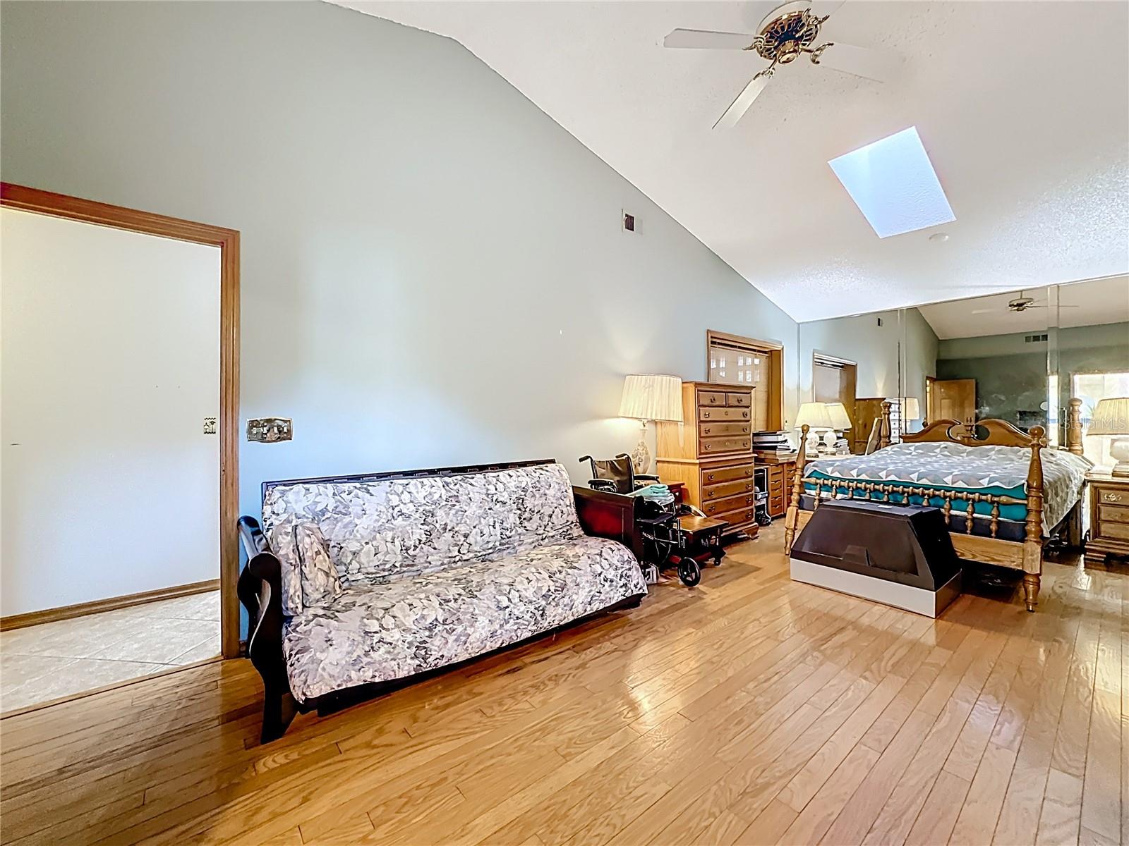 Image 32 of 57 For 281 Spring Valley Road