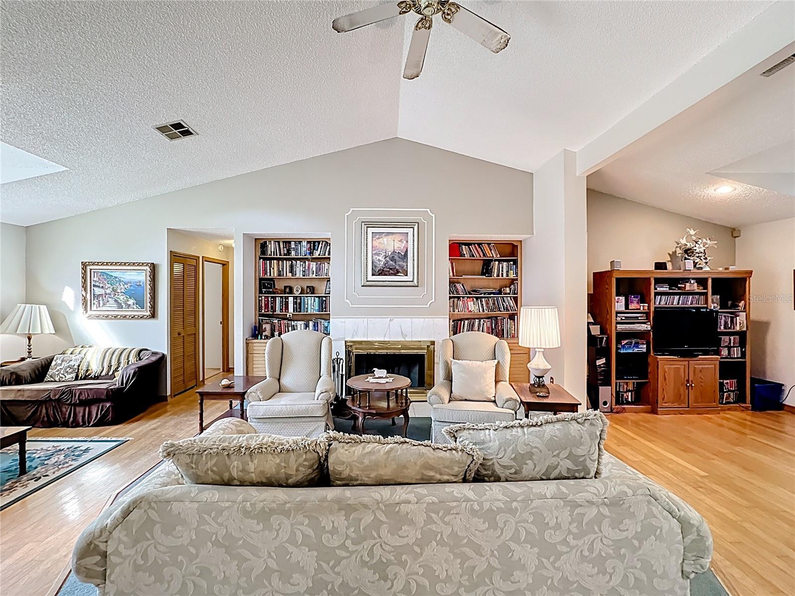 Image 42 of 57 For 281 Spring Valley Road