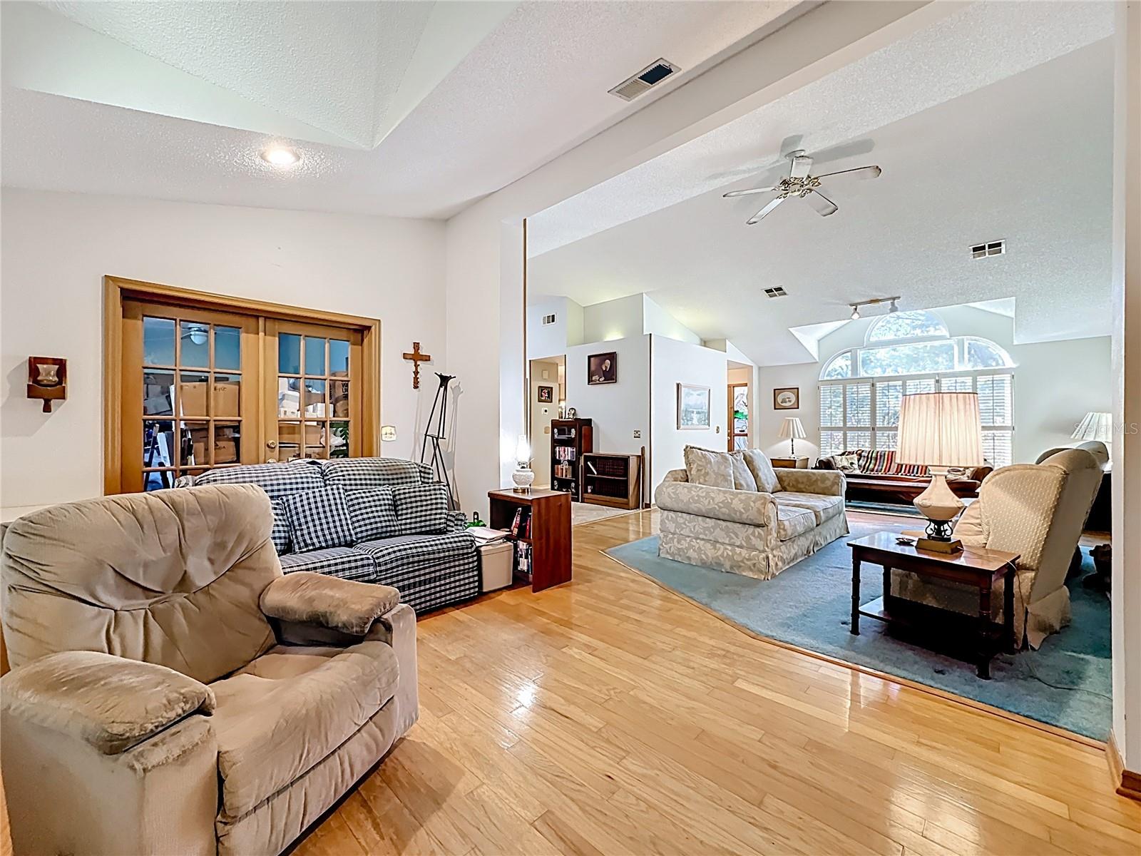 Image 45 of 57 For 281 Spring Valley Road