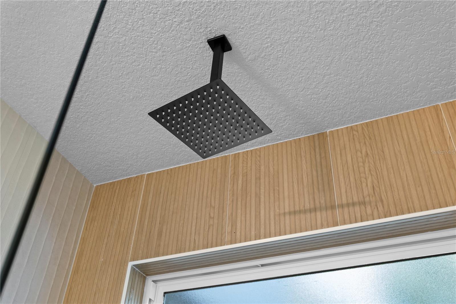 Image 22 of 38 For 416 Macgregor Road